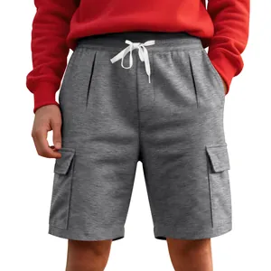 Detailansicht grauer Sport-Cargo-Shorts mit Kordelzug und praktischen Seitentaschen