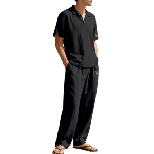 Heren zomer linnen set in zwart met polo shirt korte mouw en casual trekkoord broek.