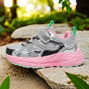 Scarpe da ginnastica traspiranti in rete per bambini con suola morbida rosa e argento