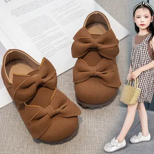 Elegantes zapatos planos marrones con lazo para niñas estilo Birkenstock suela blanda