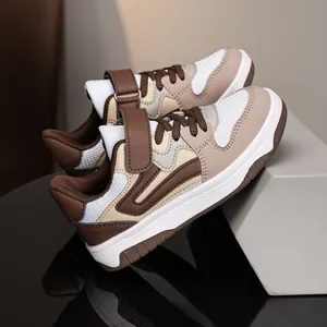 Baskets stylées pour enfants marron et beige avec scratch pour garçons et filles