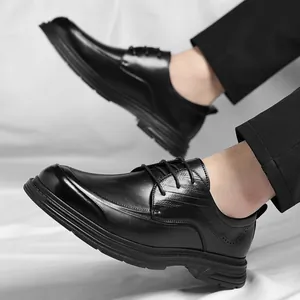 Zapatos de vestir de negocios clásicos en cuero negro para hombre con cordones
