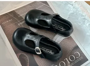 Elegante zwarte Mary Jane schoenen voor meisjes met T-bandje en klassiek rond teenontwerp