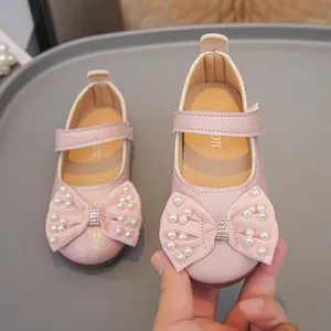 Eleganti scarpe da principessa rosa per bambina con fiocco di perle e suola morbida, 2025