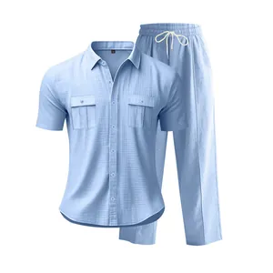 Conjunto de lino azul claro para hombre con camisa de manga corta, bolsillos cargo y pantalón