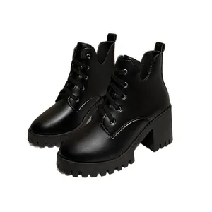 Elegante schwarze Damen-Plateau-Stiefeletten mit Blockabsatz und runder Zehenpartie
