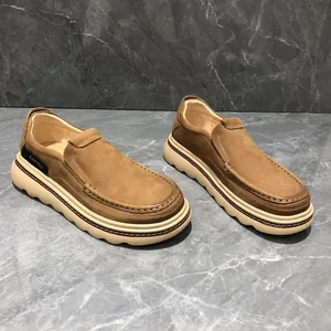 Mocassins en cuir véritable pour hommes avec semelles souples légères ondulées