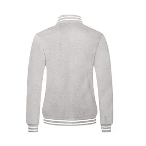 Vue arrière du blouson de baseball en polaire grise avec bord-côte rayé rétro.