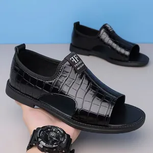2025 new summer men's black embossed leather Roman sandals with stylish open toe