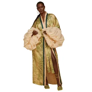 Robe de plage longue imprimée avec manches à volants surdimensionnées pour les vacances