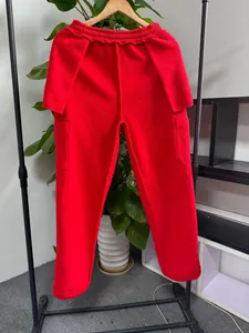 Rote Herren Cargo-Jogginghose mit Kordelzug, Bündchen und vielen Seitentaschen