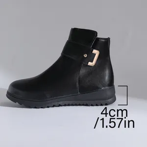 Stilvolle schwarze Damenstiefelette mit 4 cm Plateauabsatz und goldener Schnalle
