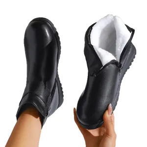 Warme schwarze Winterstiefel für Damen mit dickem weißem Fleecefutter und flacher Sohle