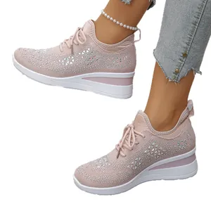 Baskets compensées roses pour femmes en maille avec des décorations en strass brillants