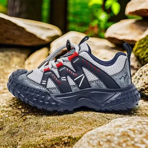 Children's closed-toe breathable mesh sports sandals with anti-slip soles