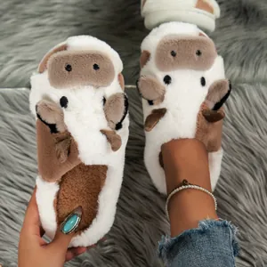 Zachte en schattige pluche pantoffels met koeienprint voor warme voeten in huis