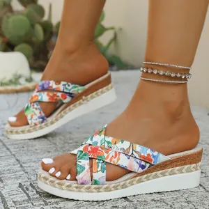 Sandales compensées imprimé floral bohème pour la plage et l'été décontracté