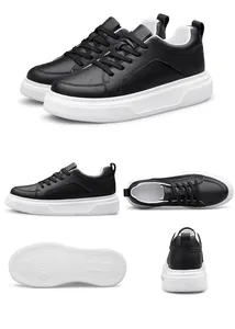 Viste dettagliate di sneakers platform in pelle nera con suola bianca da 6 cm