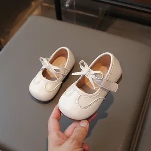 Eleganti scarpe Mary Jane color crema per bambina con fiocco dolce, stile classico da principessa