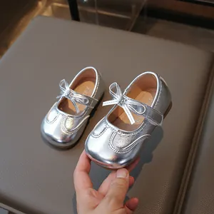 Eleganti scarpe da principessa Mary Jane argento per bambine con fiocco dolce per l'autunno