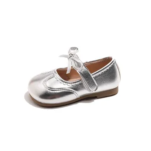 Scarpe da principessa Mary Jane argento per bambina con fiocco