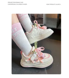 Baskets blanches pour filles avec décor de fleurs, confortables et respirantes
