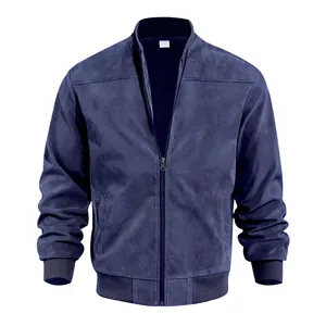 Vue détaillée de face d'une veste de bomber en daim bleu marine pour homme avec zip.