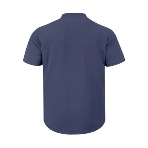 Vista trasera detallada de una camisa de lino azul marino para hombre con cuello levantado.