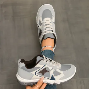 Vintage Damen-Sneaker in Kontrastfarben mit Stern-Detail und retro GAT-Silhouette