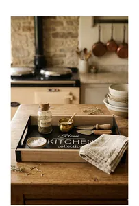 Rustikales Tablett aus Holz und Metall mit Home Kitchen Collection-Aufdruck