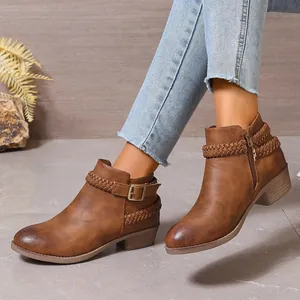 Bottines Chelsea marron rétro pour femme avec lanière tressée et talon bloc tendance