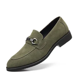 Premium groene suède herenloafers met bit, stijlvolle en casual instapschoenen