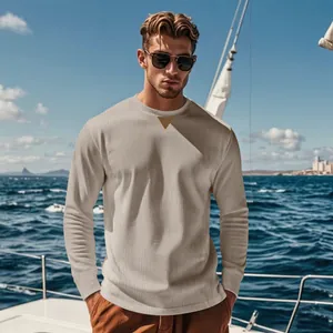 Professional men's casual long sleeve ribbed shirt featuring round neck with leather patch