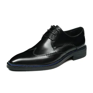 Klassische schwarze Oxford-Schuhe aus Leder für Herren mit spitzer Kappe und blauem Rand