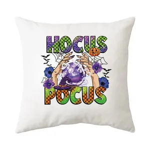 Detailopname van Halloween Hocus Pocus-warmteoverdracht op een wit decoratief kussen