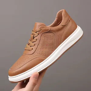 Sandales Décontractées pour Hommes en Cuir de Vachette de Première Couche Ajouré Respirant Été Style Britannique Mocassins Plats en Cuir Véritable