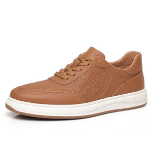 Chaussures pour hommes en cuir marron perforé, respirantes et décontractées