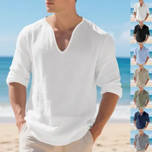Détail du t-shirt ample en lin pour homme avec col en V profond et sept couleurs disponibles.