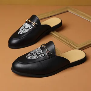 Mules Homme en Similicuir PU Mode Décontracté Mors de Cheval Broderie Tête de Léopard Respirant Sabots Grandes Tailles Noir