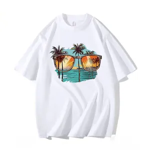Détail d'un patch de transfert thermique coucher de soleil sur un t-shirt en coton