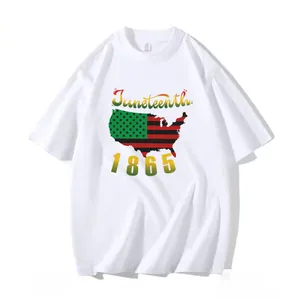 Weiβes Rundhals T-Shirt mit Juneteenth 1865 Map Design in panafrikanischen Farben
