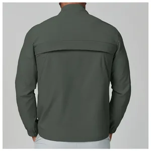 Vue arrière du coupe-vent vert olive pour homme avec col montant pour le running