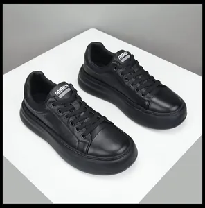 Premium ανδρικά μαύρα δερμάτινα sneakers με χοντρή σόλα και αναπνεύσιμο σχέδιο για άνεση