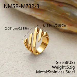 Bague élégante en acier inoxydable doré avec motif feuille géométrique étagée