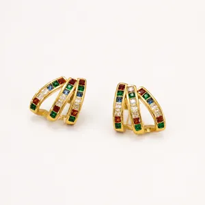 Boucles d'oreilles rétro en acier inoxydable doré avec zircons carrés arc-en-ciel.