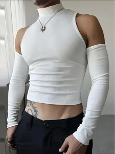 Stijlvolle witte heren t-shirt met opstaande kraag en blote schouders van ribgebreide stof