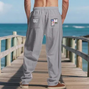 Vue arrière d'un pantalon large en lin gris pour homme avec poches décoratives sur un ponton