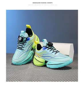 Lightweight boys' running shoes with breathable mesh and rotary buckle lacing