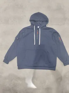 Herren Fleece-Hoodie mit Ärmel-Reißverschlusstaschen und Kängurutasche in Marineblau.