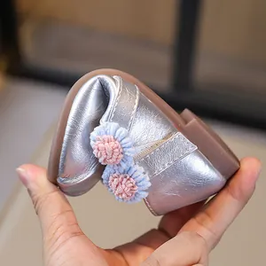 Girls silver soft sole princess shoes with cute flower decoration flexible design